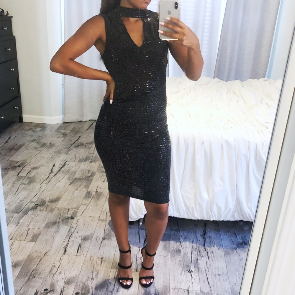 Sparkly key hole midi dress